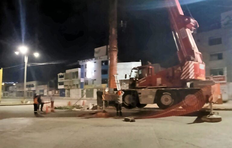 Instalan antena de telefonía entre Alto Inclán y Miramar ante sorpresa de vecinos
