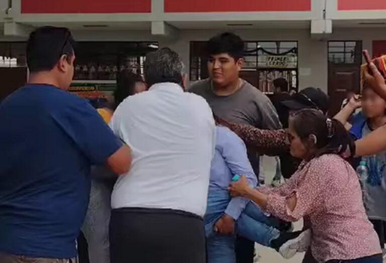 Conflicto familiar por tenencia de menor genera disturbios en colegio de Chucarapi