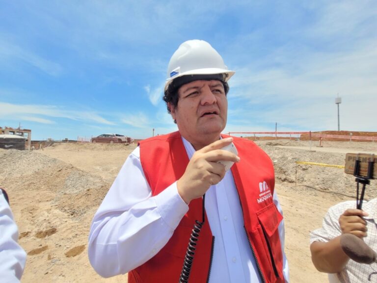 Herrera Berolatti asegura continuidad de obras en la Sub Región Ilo