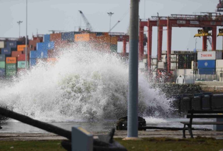 Oleajes intensos se registrarán en toda la costa hasta el 28 de diciembre