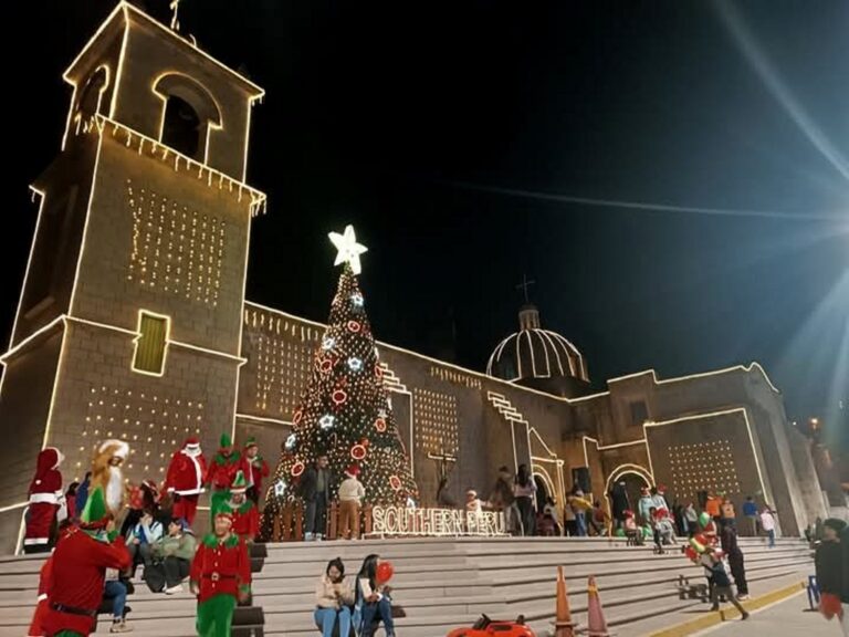 Torata brilla con el espíritu navideño