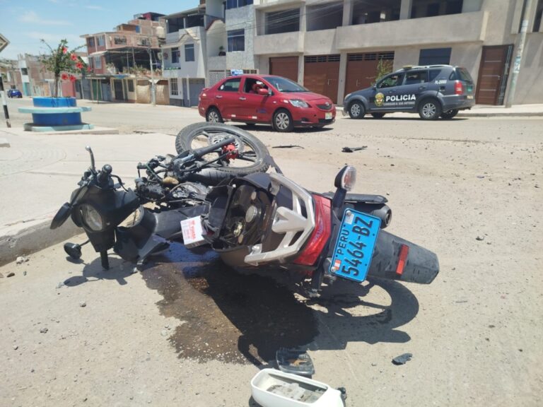 Motociclista colombiano pierde la vida tras choque contra automóvil