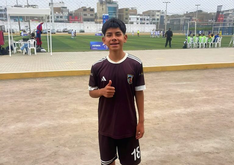 Joven mollendino Adriano Muñoz jugará torneo internacional en Barcelona