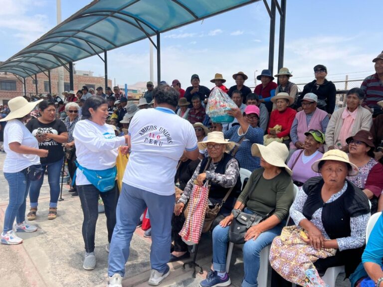 Grupo Social “Amigos de la Provincia de Ilo” celebra Bajada de Reyes