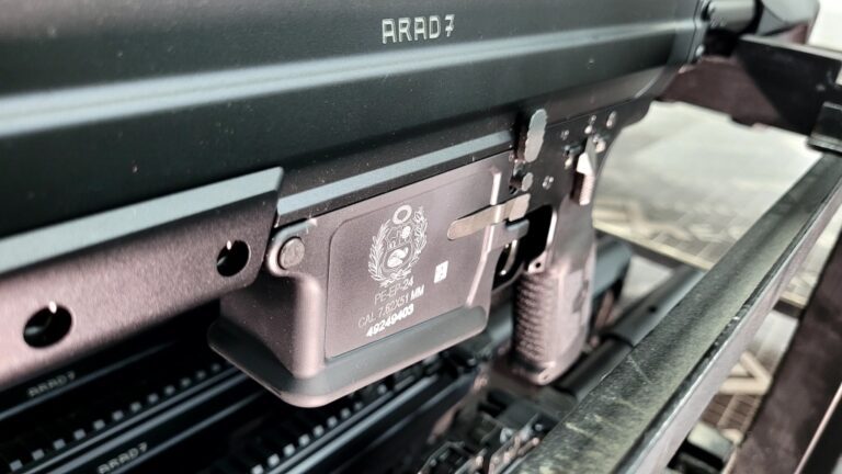 FAME fortalece defensa nacional con entrega de 10,000 fusiles a Fuerzas Armadas