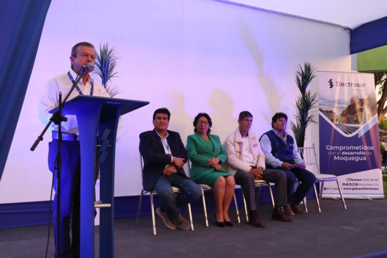 Electrosur culmina cambio de 11 mil luminarias de sodio a led en Moquegua