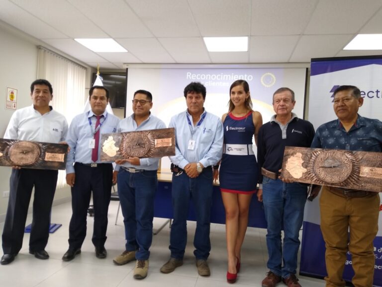 Electrosur reconoce a clientes destacados de Tacna, Ilo y Moquegua