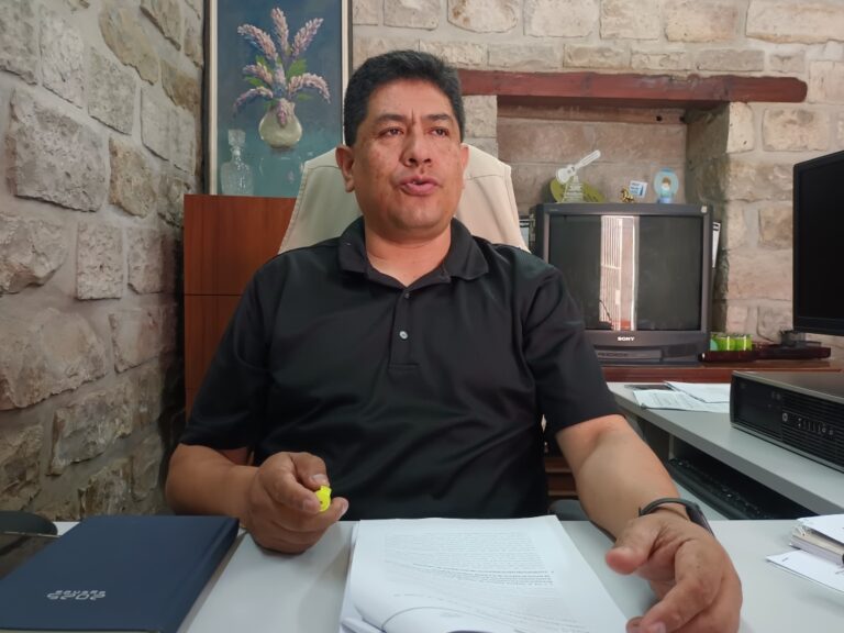 Viceministro de Patrimonio Cultural arribó a Moquegua para coordinar proyectos culturales