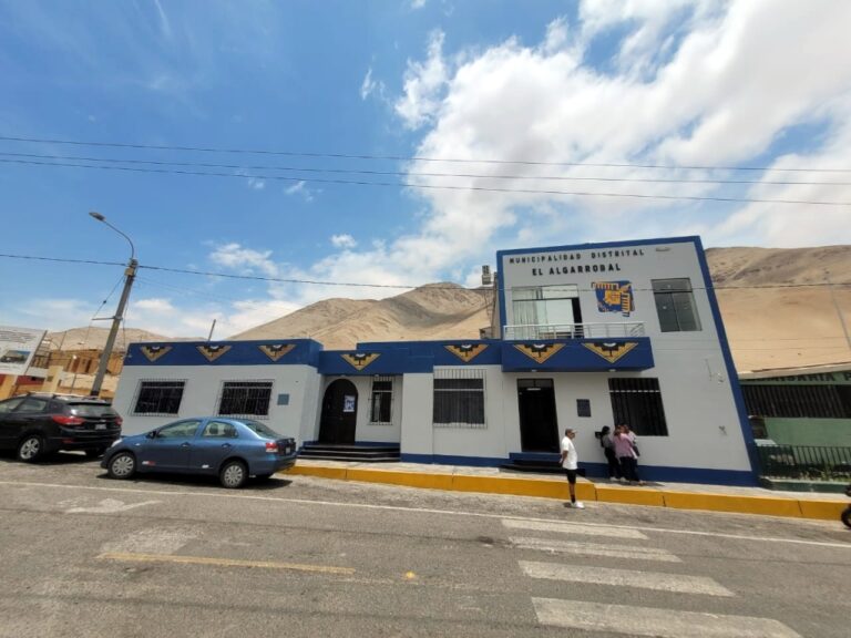 El Algarrobal emerge