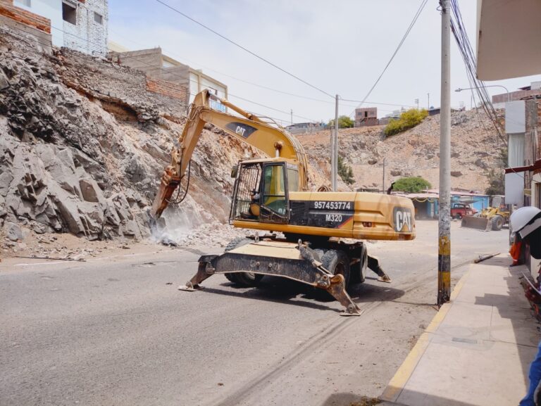 Inician cierre temporal de vías por obras de mejora en la Av. Panamericana