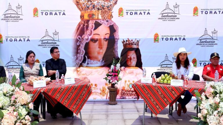 Presentan programación 2025 de la Fiesta de la Virgen de la Candelaria en Torata