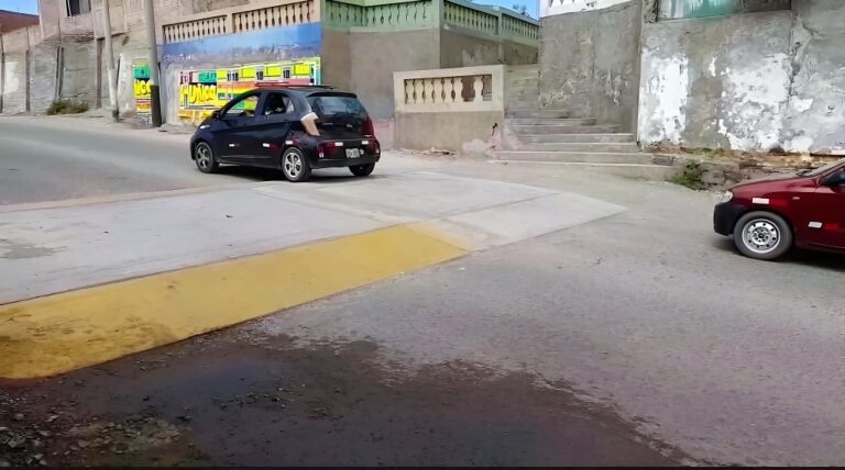 Taxistas de la ASOTAC exigen revisión técnica de reductor de velocidad