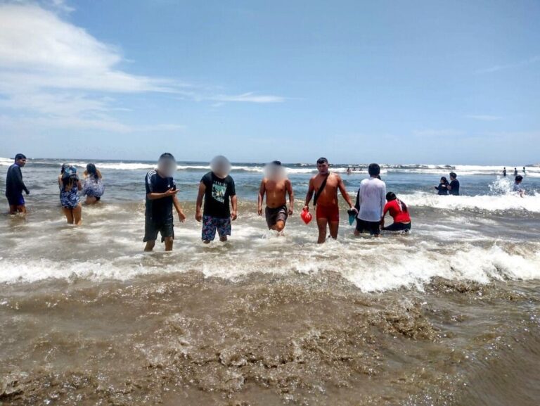 Cuerpo de Salvataje realizó ardua labor en las playas de Ilo el 1 de enero de 2025