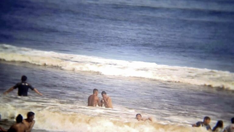 Socorristas salvan a cinco personas de morir ahogadas en Pozo de Lisas