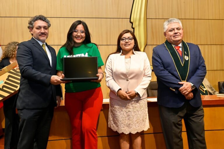 Trinquetes políticos: El apoyo de las mineras