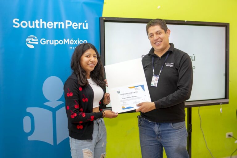 Southern Perú impulsa la preparación preuniversitaria de escolares del distrito de Torata