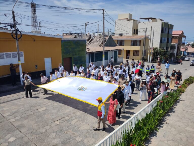 Autoridades y vecinos conmemoran 153° aniversario de Mejía