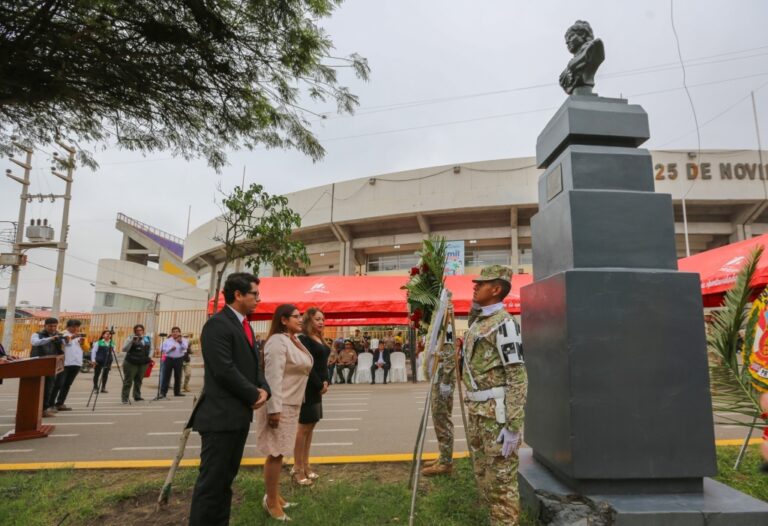 Moquegua conmemora el 183 aniversario del natalicio de Mercedes Cabello de Carbonera