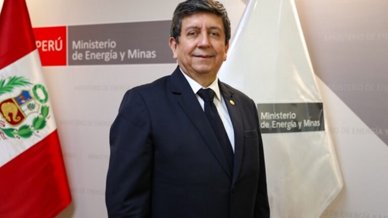 Viceministro de Energía y Minas llega a Ichuña: Un paso hacia el diálogo