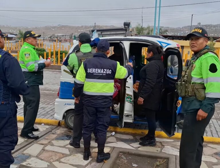 Arequipa: policías de Ciudad de Dios asisten parto en mototaxi