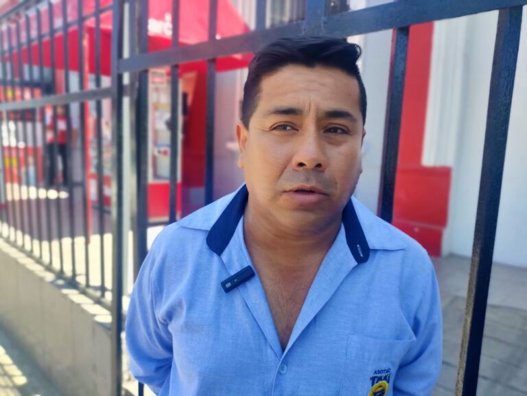 Mollendo: taxistas presionan a regidores por calles en mal estado