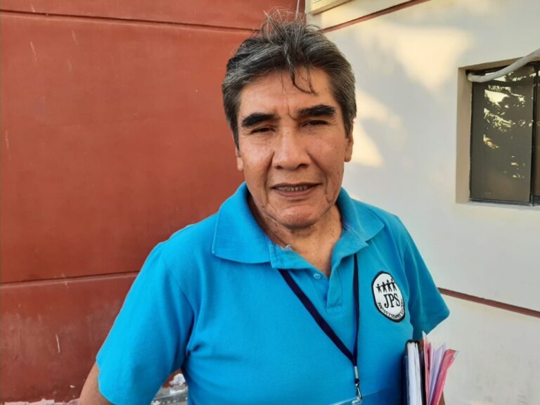 Vecinos de Ilo anuncian protesta por retrasos en obra de alcantarillado abandonada