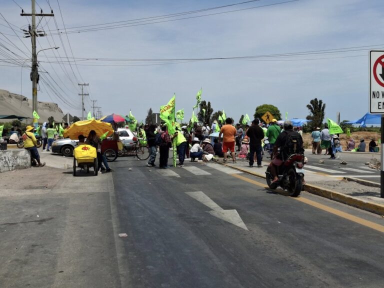 Opositores a Tía María iniciaron paro con bloqueos en El Boquerón