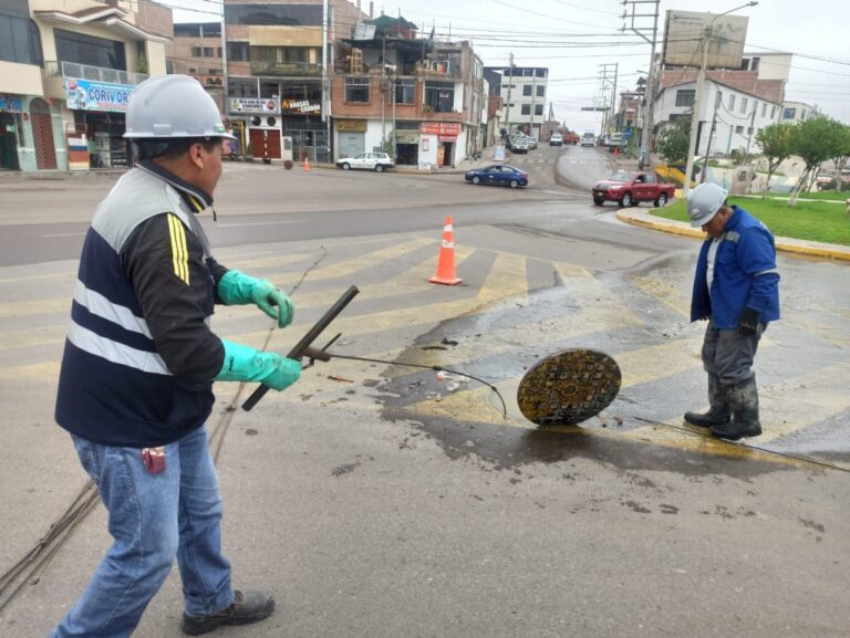 Lluvias provocan colapso del sistema de alcantarillado de EPS Moquegua