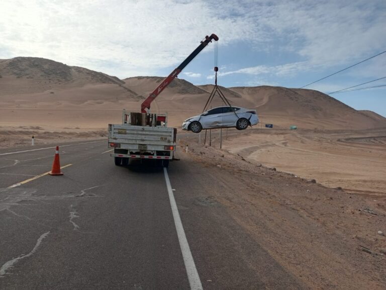 Abandonan vehículo tras despiste en la carretera Interoceánica Sur
