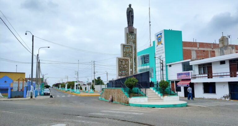 Buscan desviar tránsito pesado de calles principales de Deán Valdivia