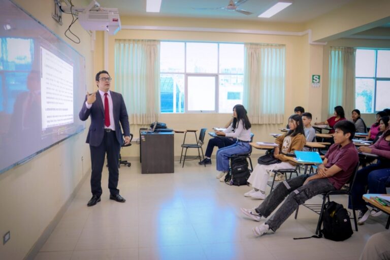 Las remuneraciones de los profesionales de Moquegua