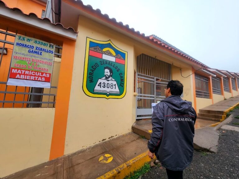 Mobiliario deteriorado y carencia de servicios básicos en colegios alto andinos de Moquegua