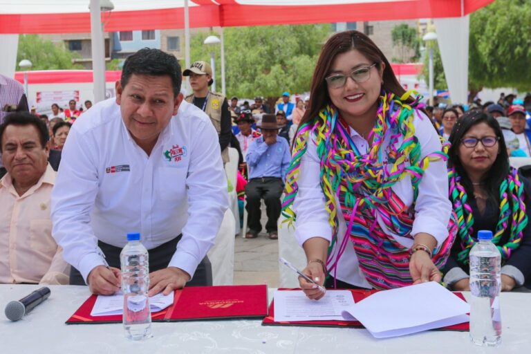 GORE y Agroideas firman convenio: impulsan a pequeños y medianos productores agrarios