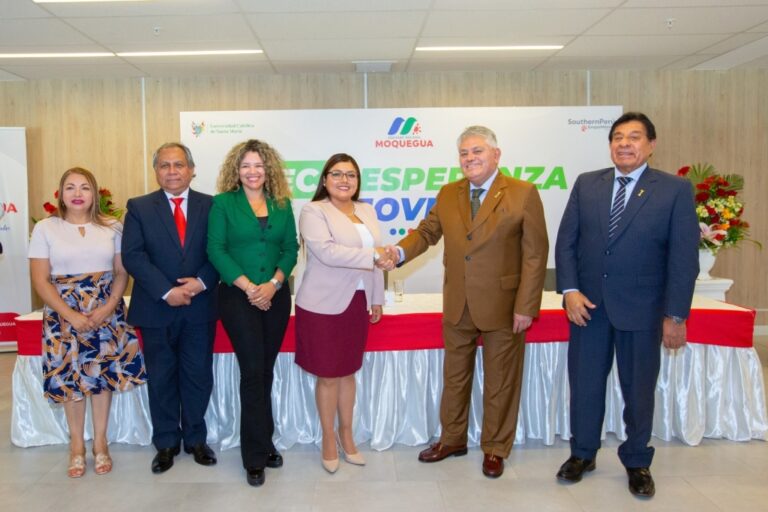 GOBERNADORA DESTACA ‘BECA ESPERANZA JOVEN’ COMO HERRAMIENTA CLAVE PARA TRANSFORMAR EL FUTURO DE LA JUVENTUD MOQUEGUANA