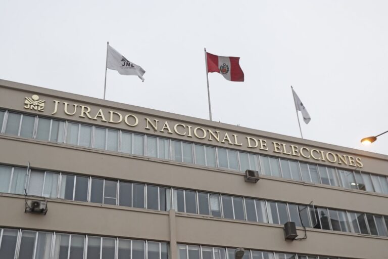 JNE rechaza intento de vacancia contra primera regidora de Torata