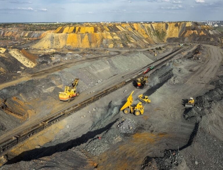 Las utilidades de las empresas mineras se incrementan en US$ 958 millones