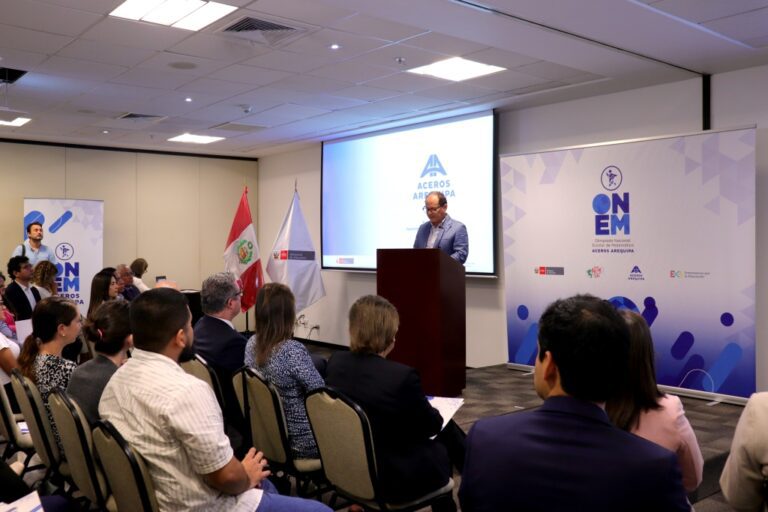 Aceros Arequipa y el Minedu impulsan el talento matemático en la XXI ONEM