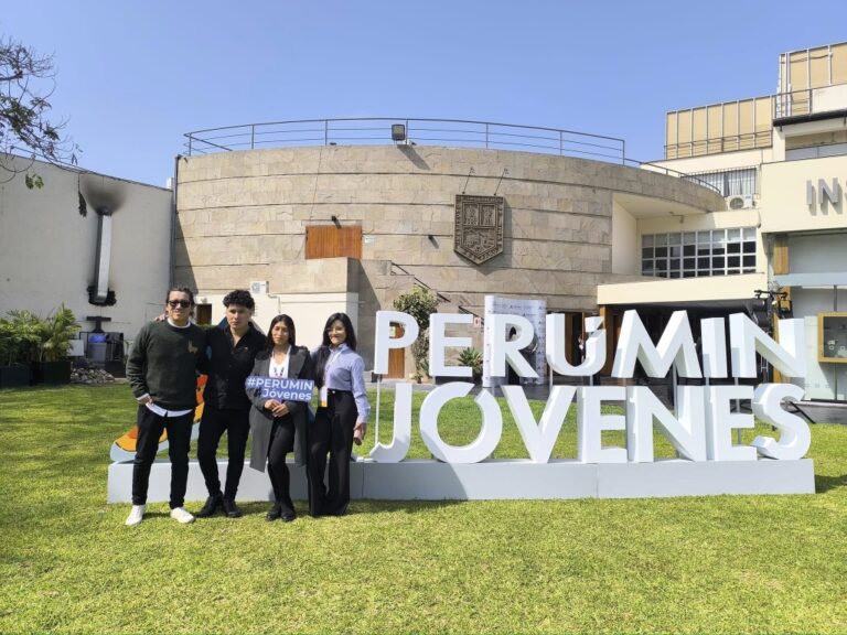 Beca Perumin 2025 recibió más de 2,100 postulaciones de jóvenes profesionales de todo el país