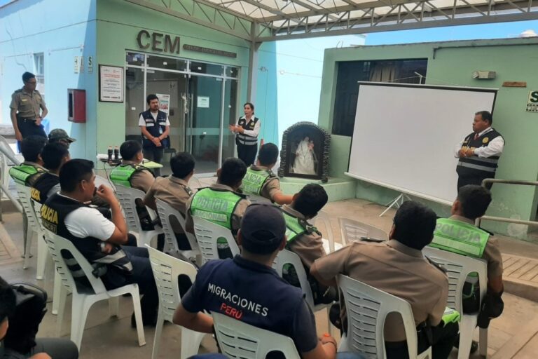 Capacitan a policías en control migratorio en Matarani