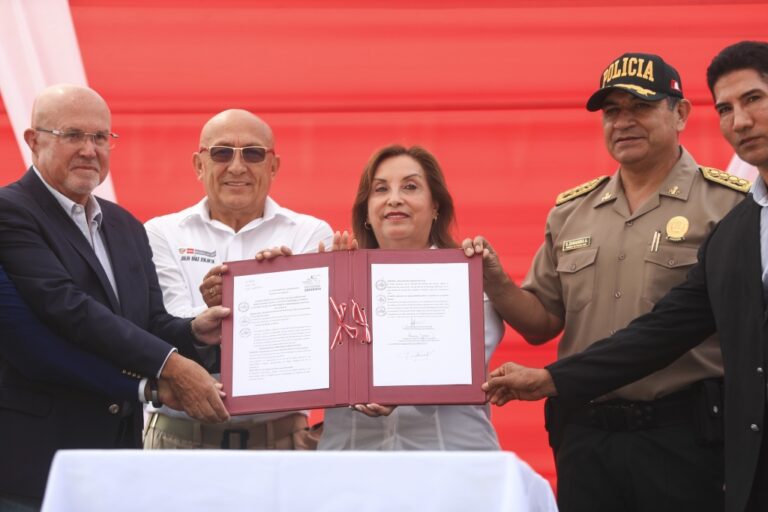 Presidenta Boluarte promulgó ley que autoriza a serenos municipales usar armas no letales