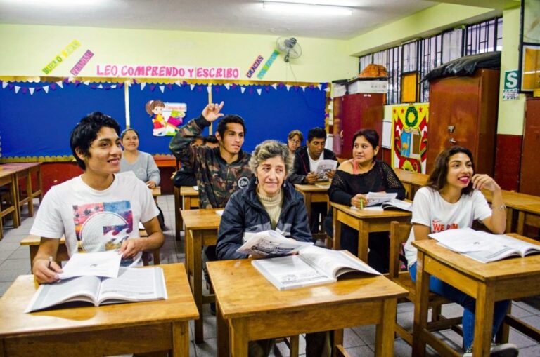 I.E “Vicente López de Oñate”: Educación Básica Alternativa una educación para todos