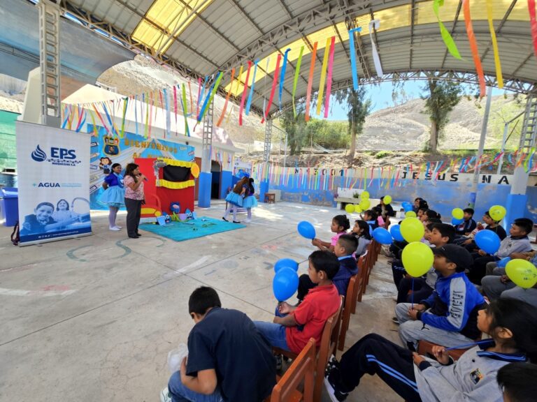 Educación sanitaria en Moquegua: Más de 800 estudiantes aprenden a cuidar el agua potable