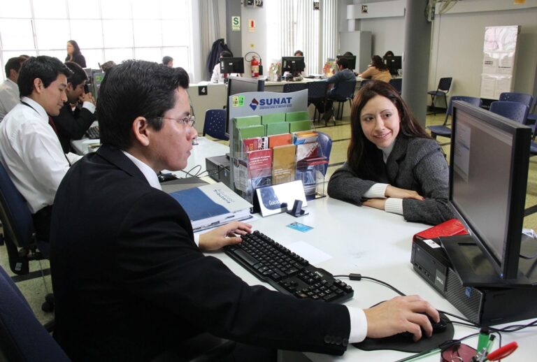 Cómo diferenciar entre cargos de dirección y cargos de confianza