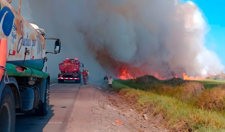 Incendio forestal de gran magnitud se registró cerca de las lagunas de Mejía