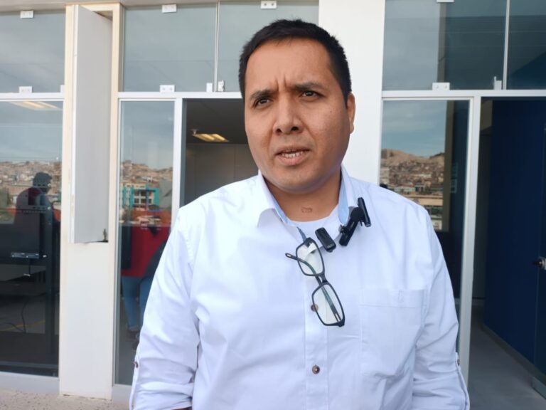 Vicegobernador niega alianza política con prefecto regional