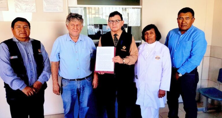 Oficializan cesión de terreno para nuevo centro de salud en Punta de Bombón