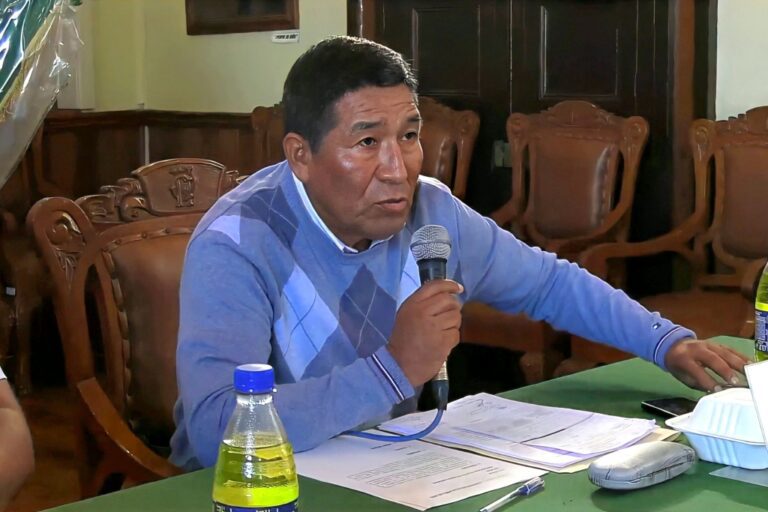 Alcalde de Islay admite falta de presupuesto, pero no plantea solución para nivelar dietas de regidores