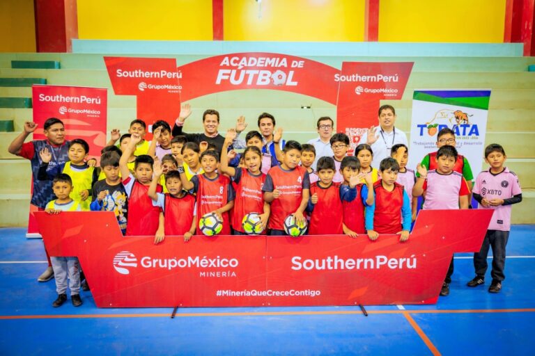 Southern Perú inaugura academia de fútbol con formación especializada para menores en Moquegua