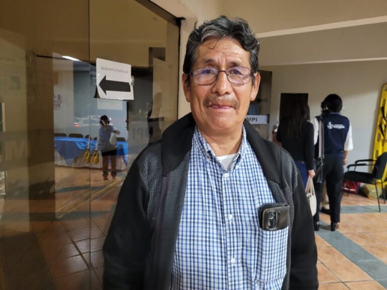 Paralizan obra vial en Boca del Lobo a tres años de su inicio
