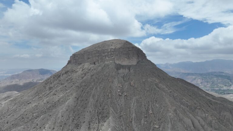 Moquegua impulsa el turismo con teleférico al Cerro Baúl